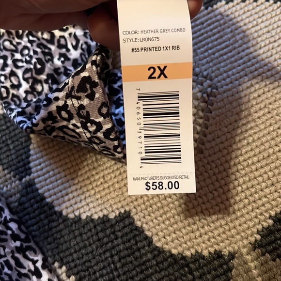 NEW Cheetah shirt - Picture 6 of 6